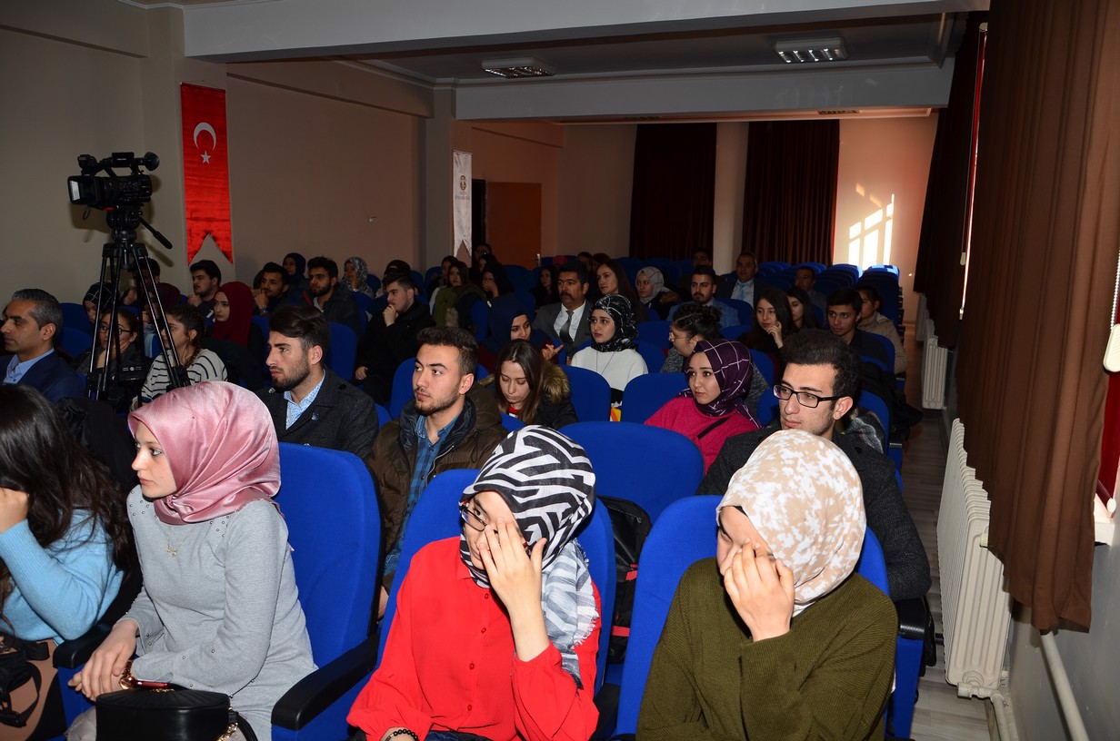 AYAY Bölümü Bahar Yarıyılı Akademik Açılış Dersini Sayın Rektörümüz Yaptı